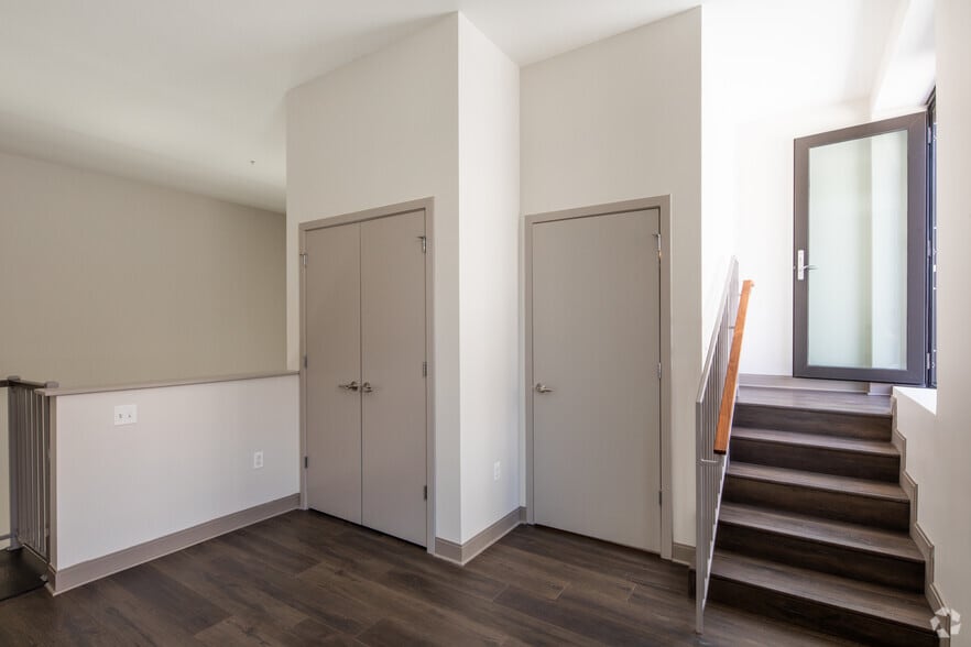 More Photos Of 1338 Chestnut St, Philadelphia Apartments For Sale