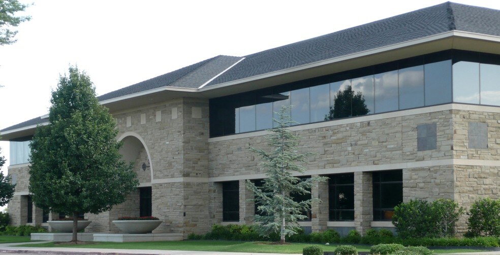 More Photos Of 2601 Kelley Pointe Pky, Edmond Medical For Sale