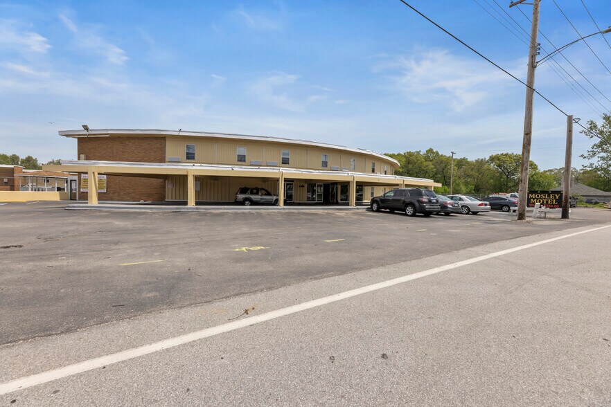 More Photos Of 6200 Melton Rd, Gary Hotel For Sale