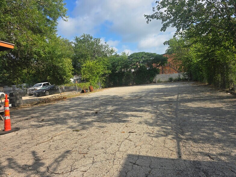 More Photos Of 1307 Culebra Rd, San Antonio Storefront Retail Residential For Sale