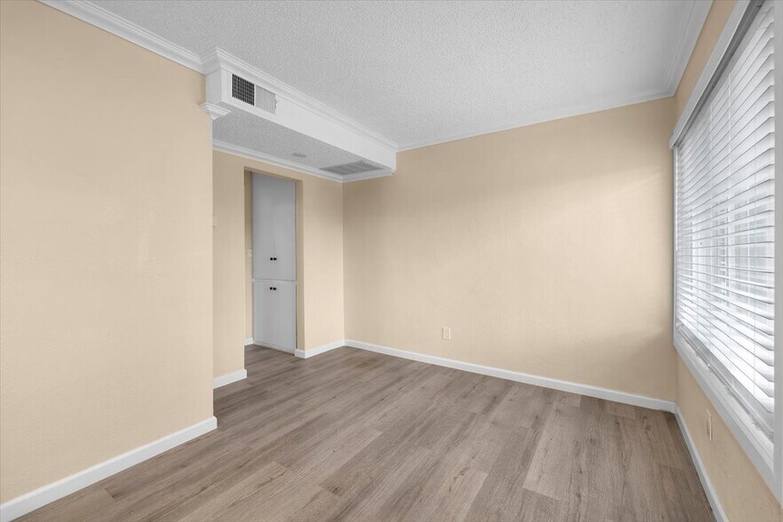 More Photos Of 10720 Burin Ave, Lennox Apartments For Sale