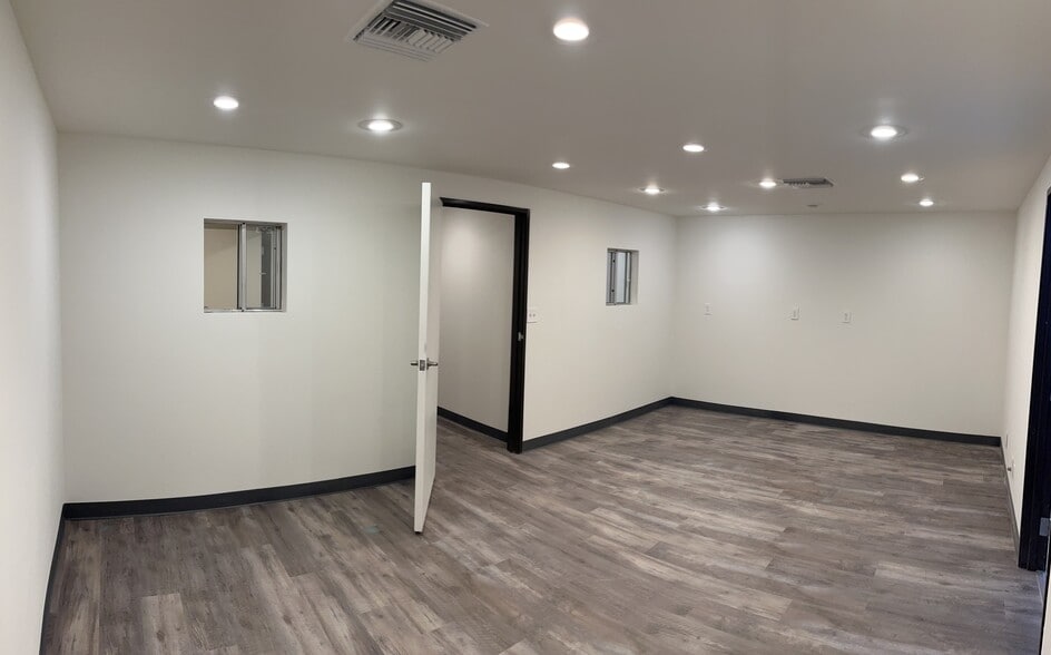 More Photos Of 269-299 W Allen Ave, San Dimas Unknown For Lease