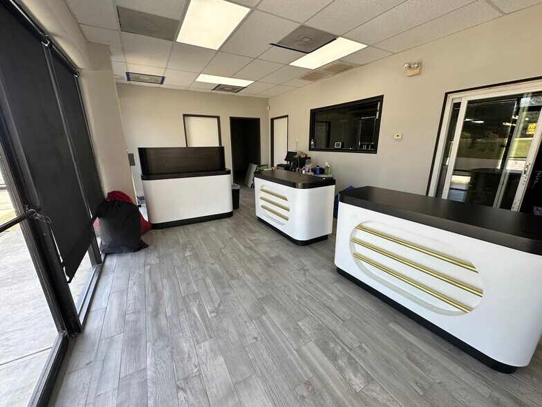 More Photos Of 18413 Highway 105 W, Montgomery Freestanding For Sale