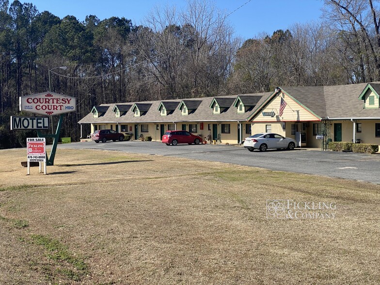 More Photos Of 2240 Gray Hwy, Macon-Bibb Hotel For Sale