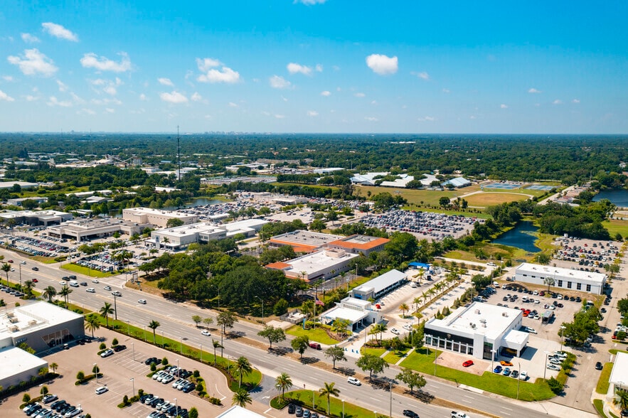 More Photos Of 4937 Clark Rd, Sarasota Medical For Lease