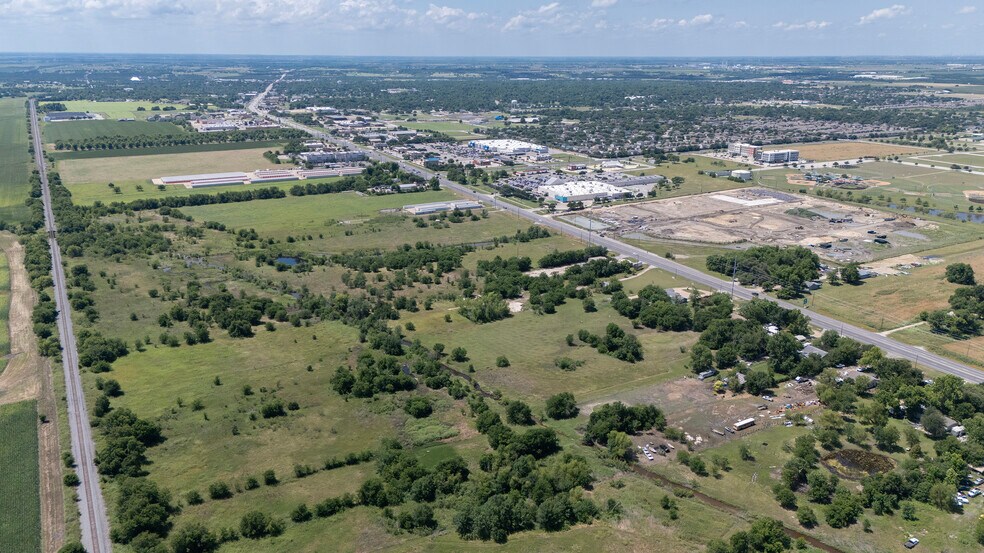 More Photos Of 4302 N Main St, Taylor Land For Sale