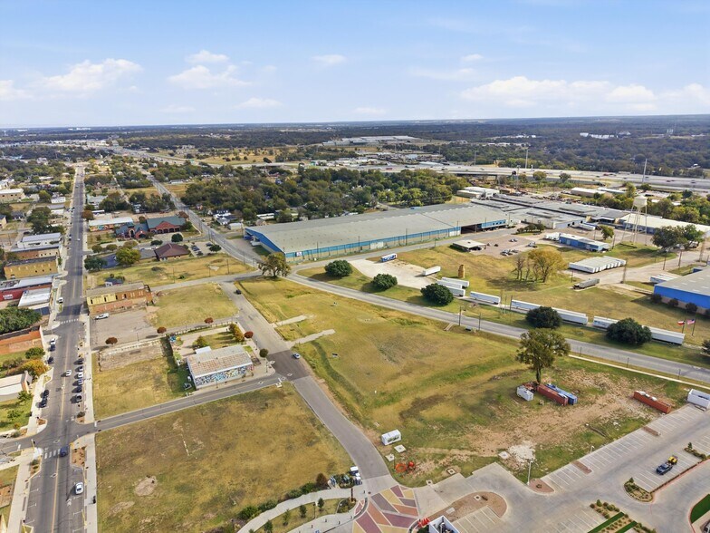 More Photos Of 425 Bridge st, Waco Land For Sale