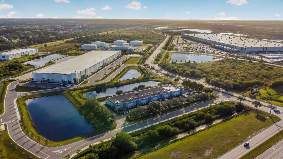 More Photos Of 6901-6945 NW LTC Pky, Port Saint Lucie Warehouse For Lease