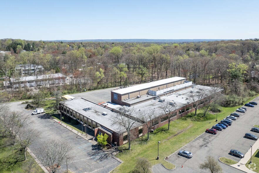 More Photos Of 1 Glenview Rd, Montvale Light Distribution For Lease