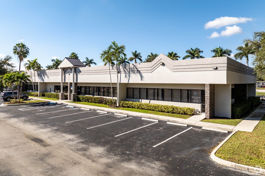 More Photos Of 5400 S University Dr, Davie Unknown For Lease