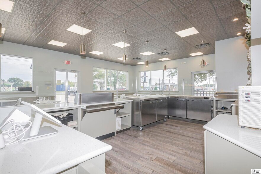 More Photos Of 1412 Ridge Ave, West Monroe Restaurant For Sale