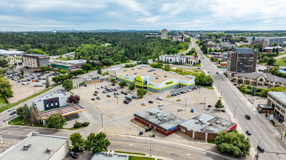 More Photos Of 4419 50 Ave, Red Deer Storefront Retail Office For Lease