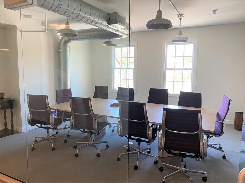 More Photos Of 171 Battery St, Burlington Office For Lease