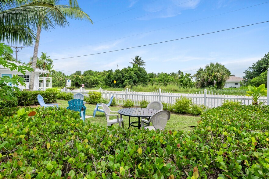 More Photos Of 2502 Tamarind Dr, Hutchinson Island Hotel For Sale