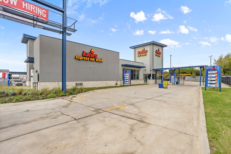 More Photos Of 4444 South Fwy, Fort Worth Carwash For Sale