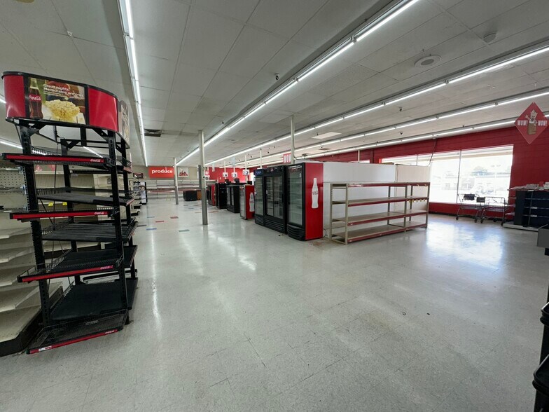 More Photos Of 1707-1741 Texoma Pky, Sherman Unknown For Lease