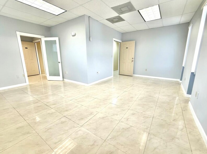 More Photos Of 1820 NE 163rd St, North Miami Beach Office For Lease