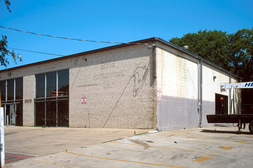 More Photos Of 2639 Main St, Dallas Restaurant For Lease