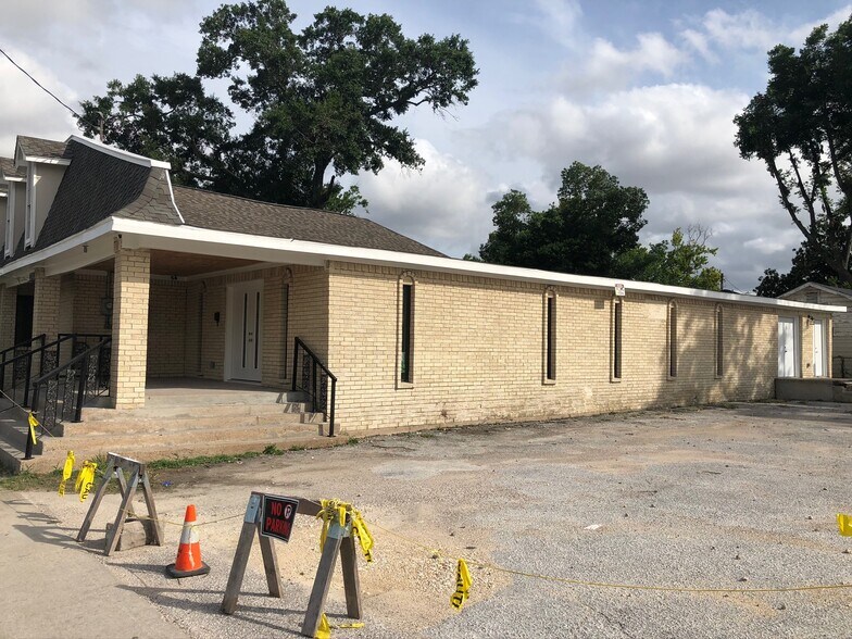 More Photos Of 3911 Fulton St, Houston Religious Facility For Sale