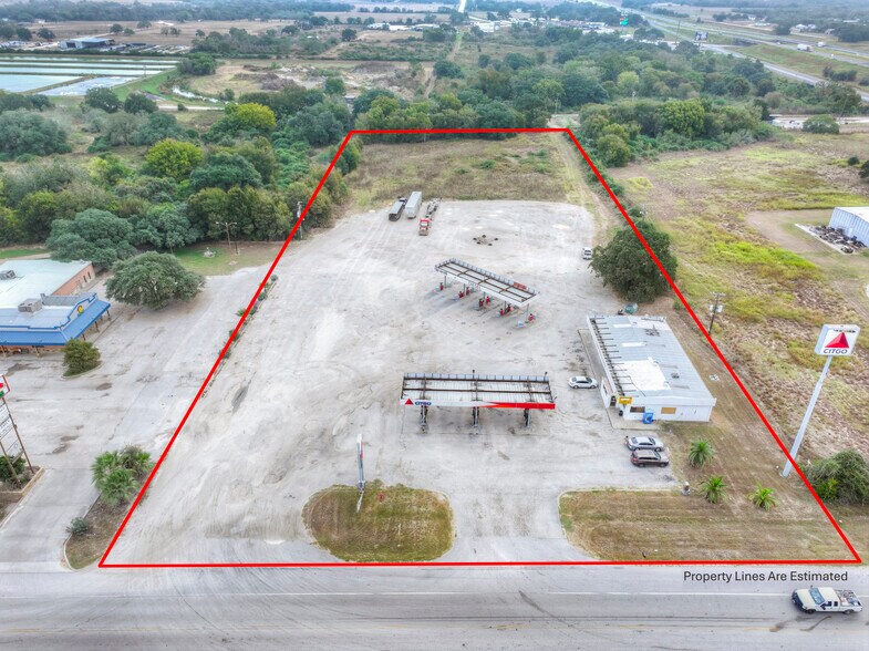 More Photos Of 1217 N State Highway 95, Flatonia Service Station For Sale