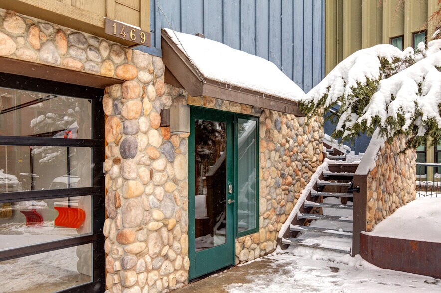 More Photos Of 1469 Woodside Ave, Park City Lodge Meeting Hall For Sale