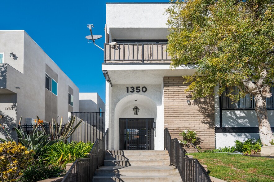 More Photos Of 1350 W 9th St, San Pedro Apartments For Sale