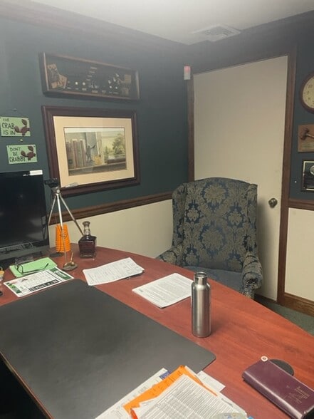 More Photos Of 280 W Main St, Sayville Office For Sale