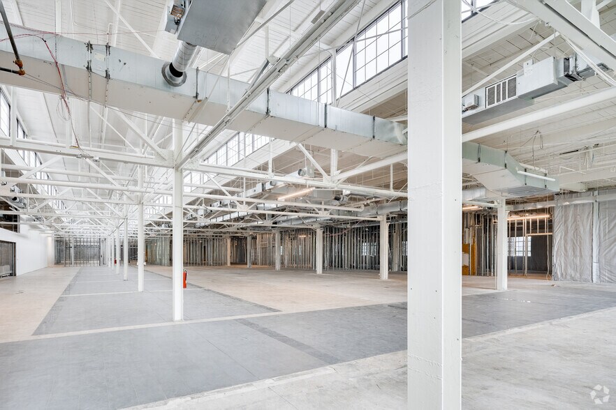 More Photos Of 2450 W Hunting Park Ave, Philadelphia Unknown For Lease