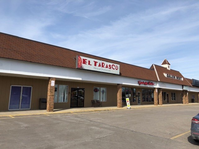 More Photos Of 230 Portland Way N, Galion Unknown For Lease