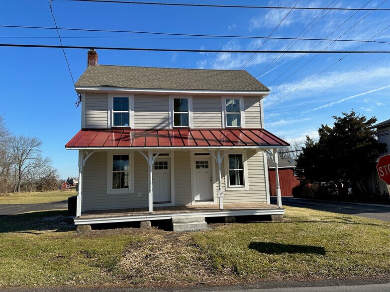 More Photos Of 2 Dark Hollow Rd, Pipersville Office For Lease