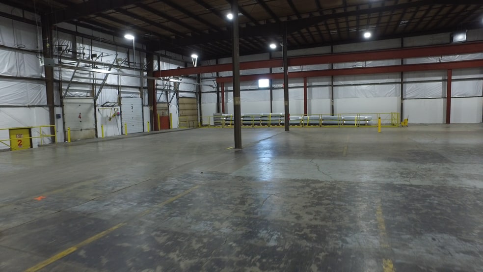 More Photos Of 214 N Wright St, Delavan Distribution For Lease