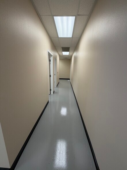 More Photos Of 4346 E Alexander Rd, Las Vegas Light Distribution For Lease