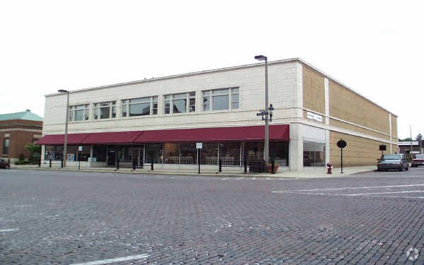 More Photos Of 110 S Johnson St, Woodstock General Retail For Sale