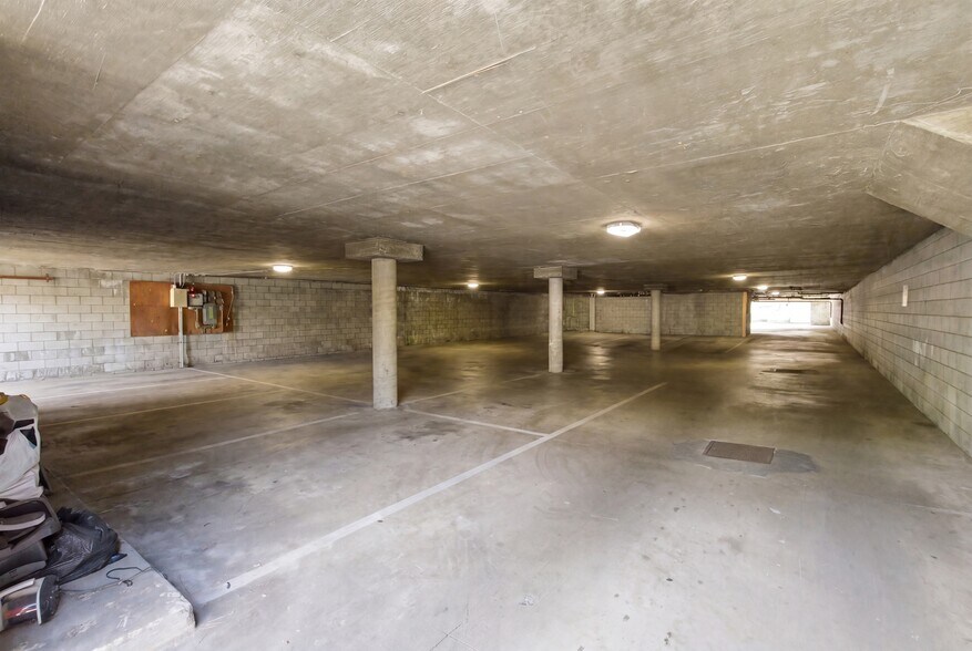 More Photos Of 4303 Cedros Ave, Sherman Oaks Apartments For Sale