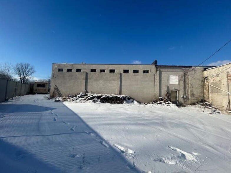 More Photos Of 6149 Cleveland St, Merrillville Industrial For Sale