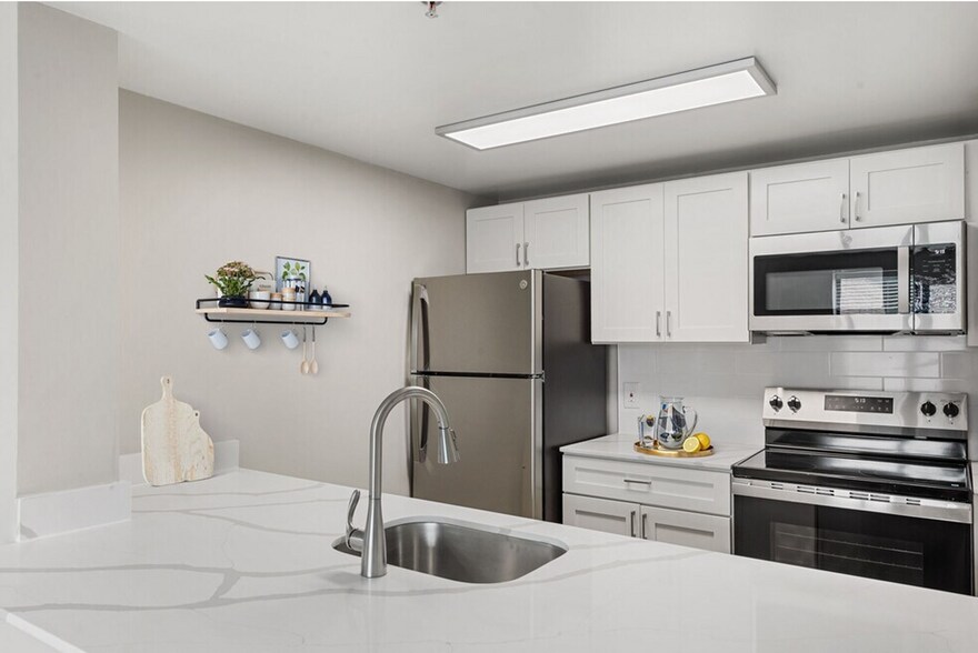 More Photos Of 30 Cattano Ave, Morristown Apartments For Lease