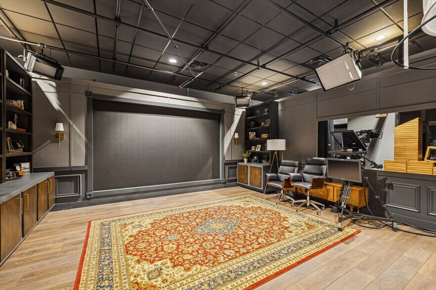 More Photos Of 5101 Kentucky Ave, Nashville Office For Sale