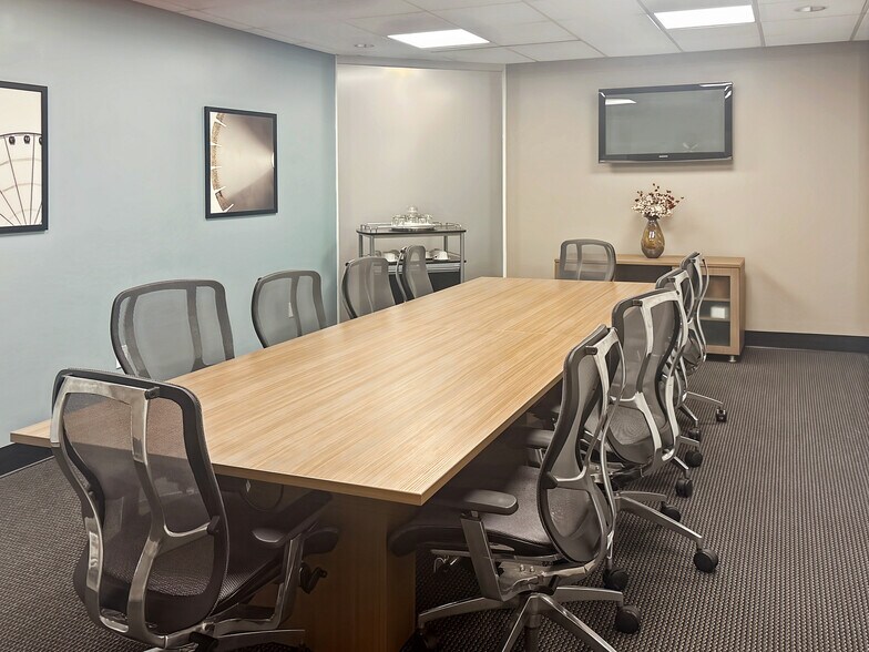More Photos Of 4400 US Highway 9, Freehold Coworking Space