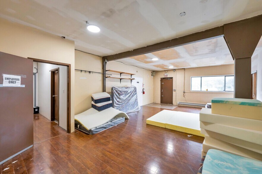 More Photos Of 6455 64 St, Delta Manufacturing For Sale