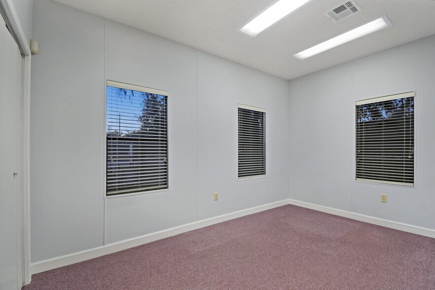 More Photos Of 1535 State Road 207, Saint Augustine Office For Lease