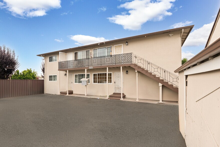 More Photos Of 2090 Marina Blvd, San Leandro Apartments For Sale