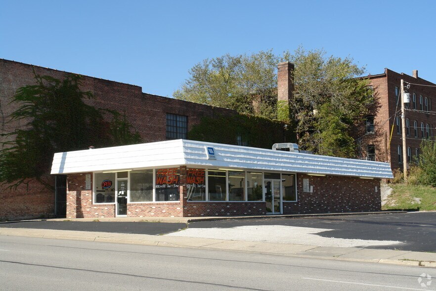 More Photos Of 2552 Leavenworth St, Omaha Freestanding For Sale