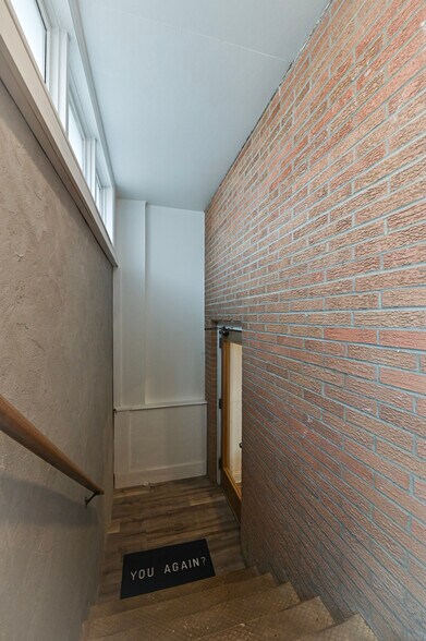 More Photos Of 5519 Northwest Radial Hwy, Omaha Medical For Sale