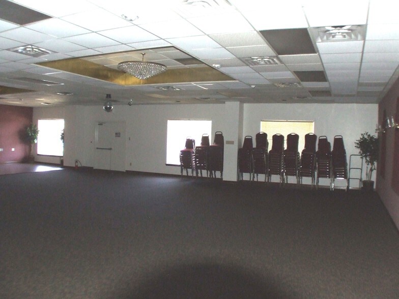 More Photos Of 417 N Spur 63, Longview Office For Sale