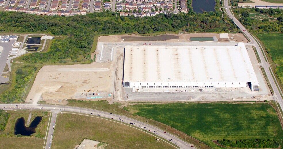 More Photos Of 689 Salem Rd N, Ajax Warehouse For Lease