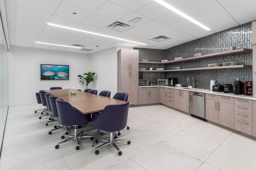 More Photos Of 10000 NW 15th Ter, Miami Industrial For Lease