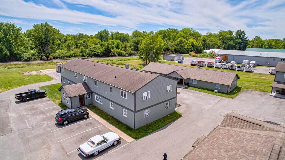 More Photos Of 10705 E Us-136, Indianapolis Apartments For Sale