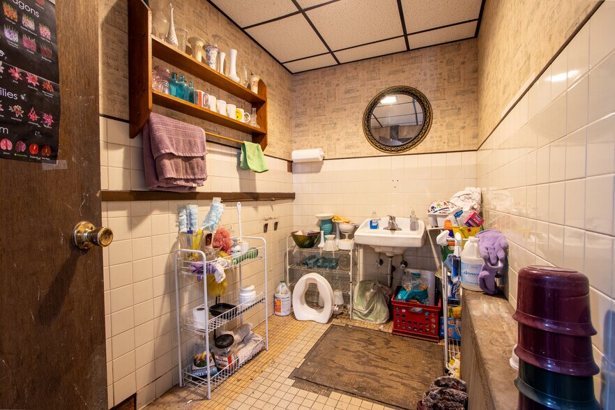 More Photos Of 19 Trestle Rd, Hancock Storefront Retail Office For Sale