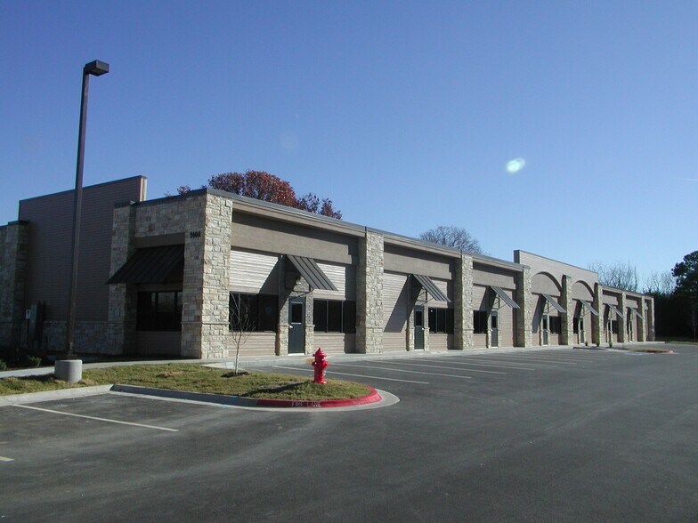 More Photos Of 1404 E Central Ave, Bentonville Unknown For Lease