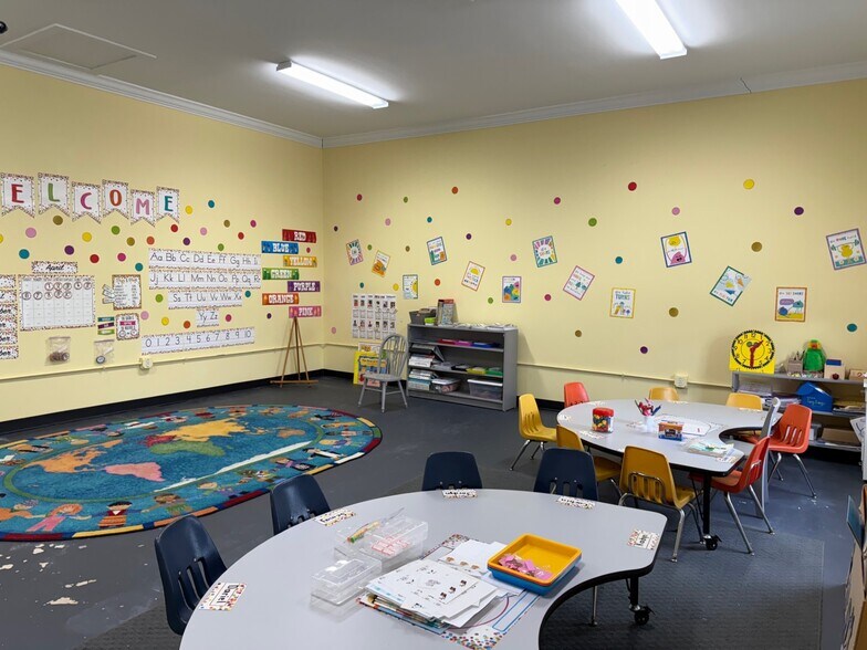 More Photos Of 2115 Anderson Rd, Greenville Daycare Center For Sale